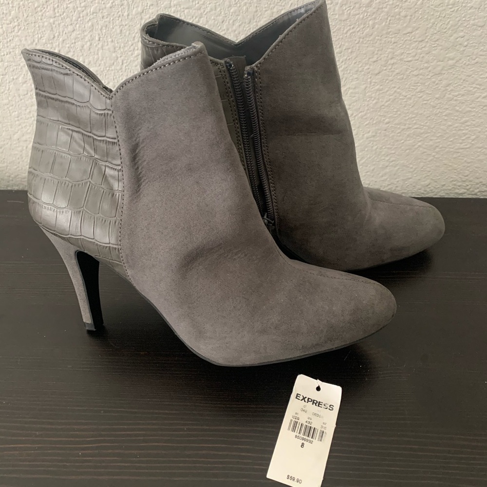 LIKE NEW! Express Gray Snakeskin Bootie Heals
